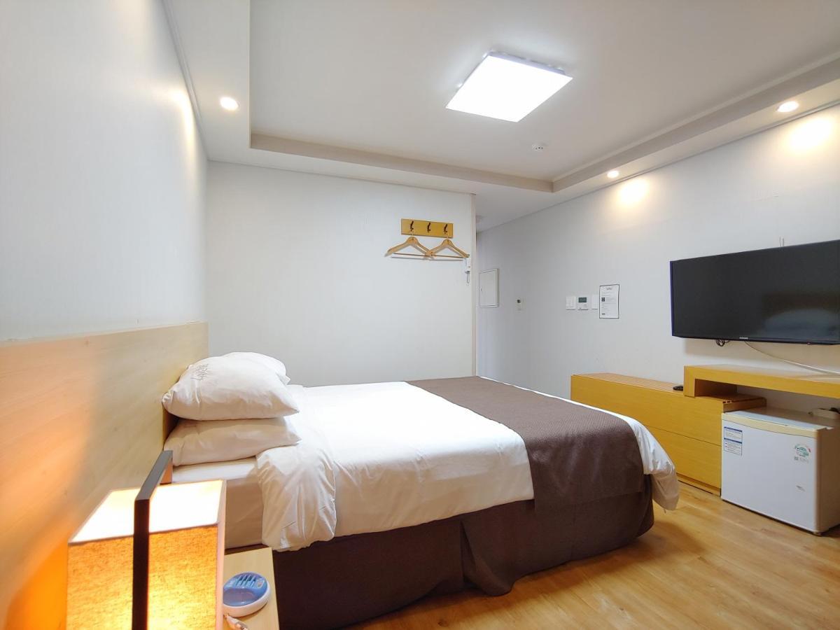 Jeju Lavender Hotel Sogüpcho Exteriér fotografie