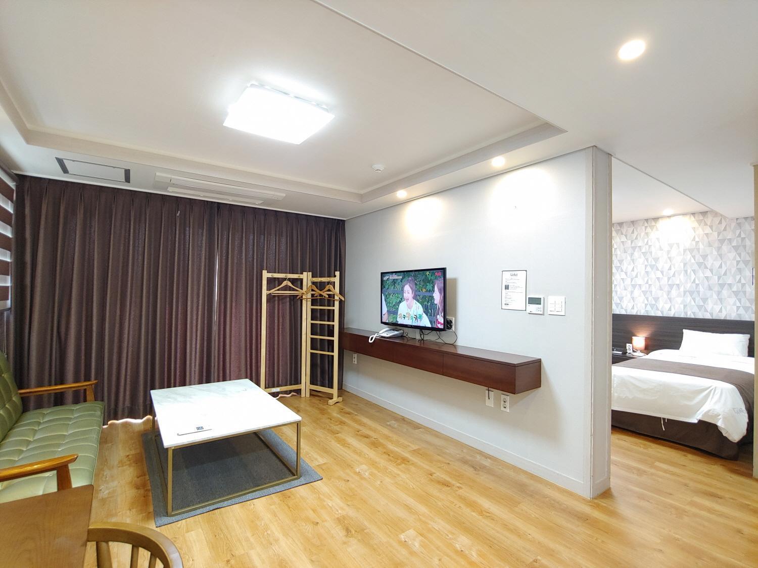 Jeju Lavender Hotel Sogüpcho Exteriér fotografie