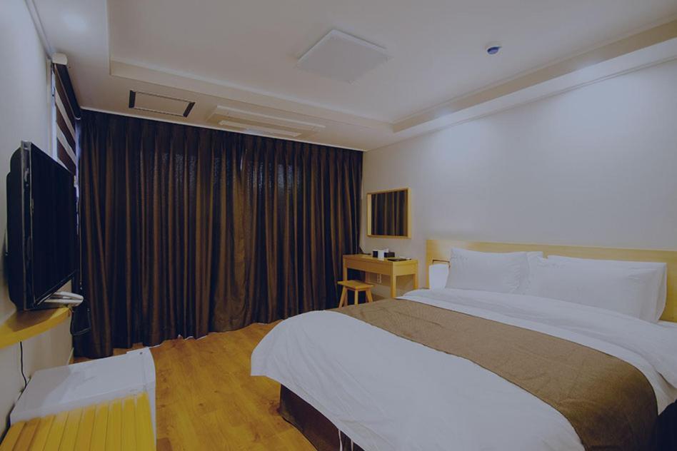 Jeju Lavender Hotel Sogüpcho Exteriér fotografie